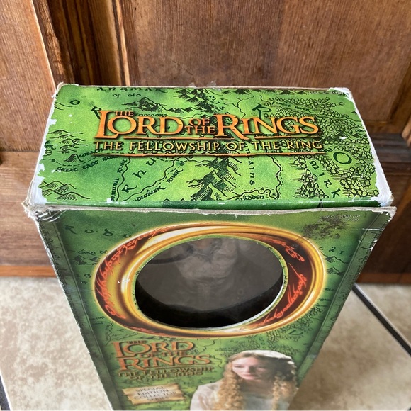 Vintage Lord of the Rings Galadriel Collector Action Figure Doll by ToyBiz 2002 - Picture 11 of 14